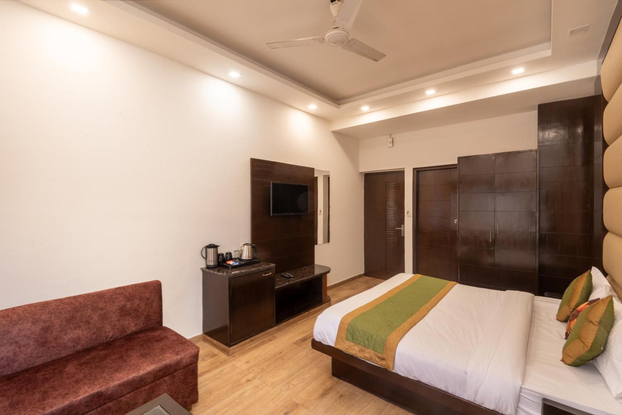 Hotel 30 Degree North Mussoorie Kültér fotó